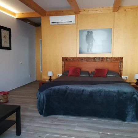 Hotel Rural Cal Ruget Vilobi Del Penedes Екстериор снимка