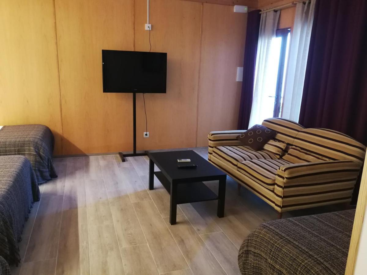 Hotel Rural Cal Ruget Vilobi Del Penedes Екстериор снимка