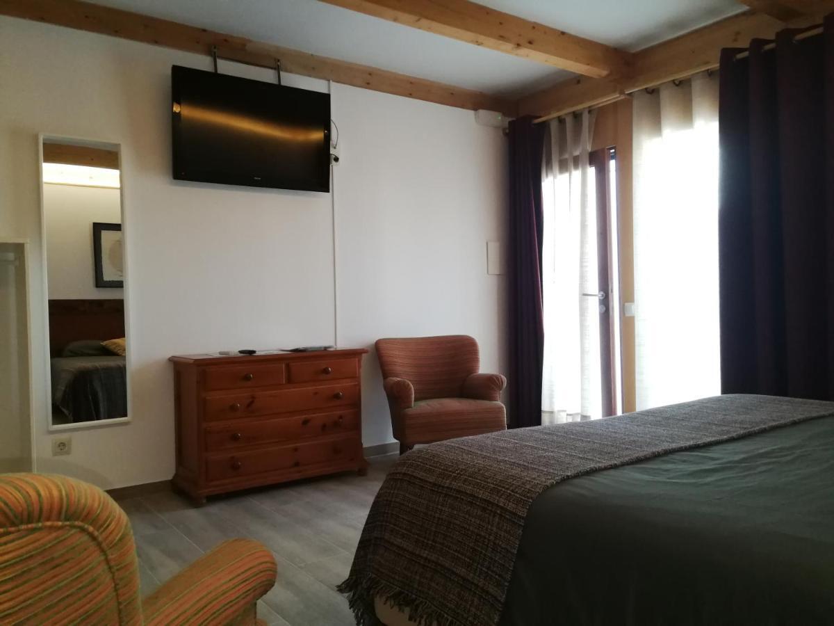 Hotel Rural Cal Ruget Vilobi Del Penedes Екстериор снимка