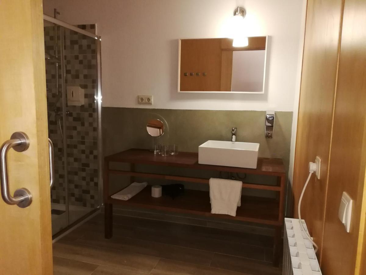 Hotel Rural Cal Ruget Vilobi Del Penedes Екстериор снимка