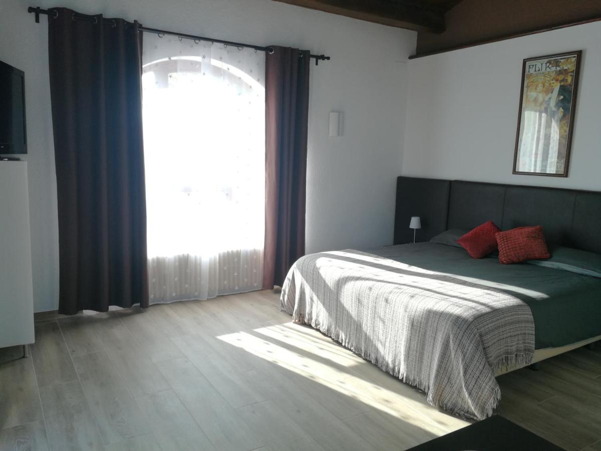 Hotel Rural Cal Ruget Vilobi Del Penedes Екстериор снимка